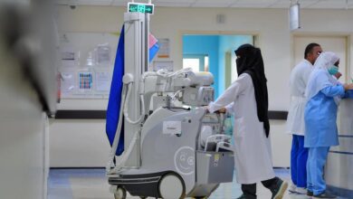 الممرضات السعوديات يكسرن التقاليد.. قفزة تاريخية في أعدادهن تغير وجه الرعاية الصحية