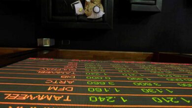 أداء متباين لأسواق الخليج بفعل مخاوف من خفض الفائدة - Reuters