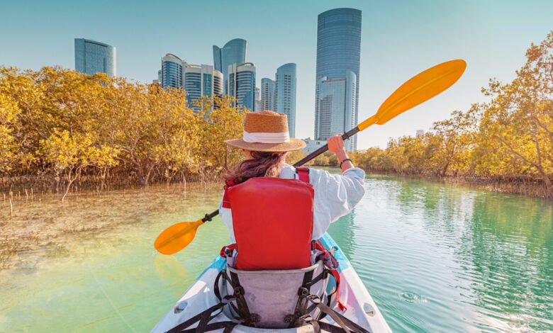 الإمارات تمنح المستثمرين الأجانب إقامة 10 سنوات وملكية كاملة للعقارات: خطوة تعزز السياحة أم استثمار للاقتصاد؟