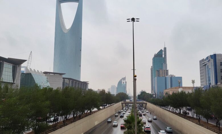 معدل البطالة للسعوديين في الربع الثالث من 2025 ارتفع 0.7 بالمئة مقارنة بالربع الثاني - Reuters