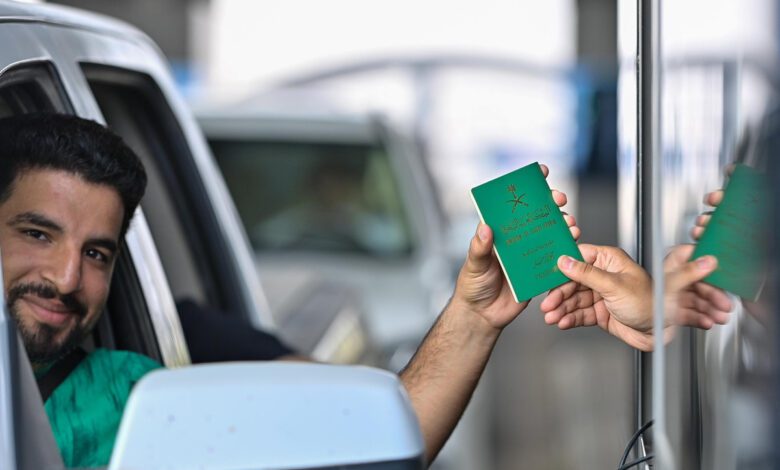 السعودية تحدد: هذا هو الشرط الجديد لسفر مواطنيها إلى الخليج بالهوية