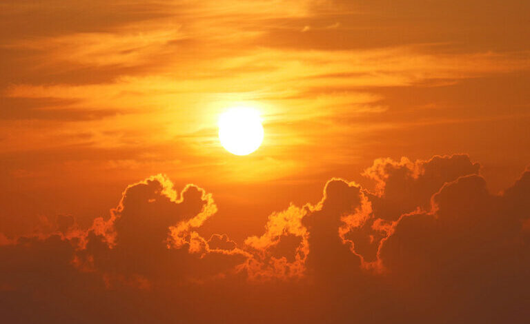 العالم العربي يواجه حرارة مضاعفة: تحذيرات من كارثة مناخية وشيكة