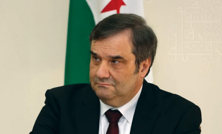 حاكم مصرف سورية المركزي عبد القادر الحصرية- لقطة من فيسبوك