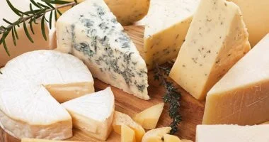 الكلمة المفتاحية: الكريمة والأجبان الدسمة الكِريمة والأجبان الدسمة.. دراسة تكشف: حماية مضاعفة من هشاشة العظام والخرف