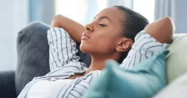 غفوة بعد الظهيرة تعزز الذاكرة والإنتاجية.. هكذا تستفيد من "سلطان النوم"