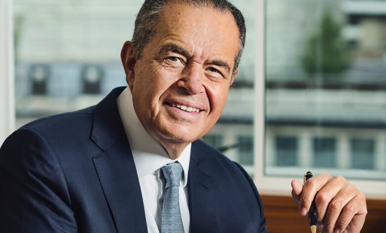 محمد منصور يعود إلى مصر باستثمارات ضخمة.. هل يسير على خطى ساويرس؟