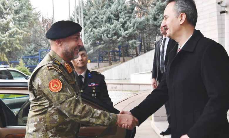 مصرع رئيس أركان الجيش الليبي بتحطم طائرة فوق أنقرة: تحقيق فوري بالحادث