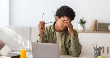 ارتعاش العين: متى يكون علامة مرض خطير يستدعي زيارة الطبيب؟