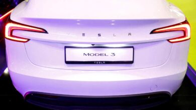 تراجعت مبيعات تسلا السنوية للعام الثاني على التوالي متأثرة بتزايد المنافسة وانتهاء العمل بالإعفاءات الضريبية الأمريكية - Reuters