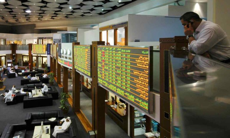 توقعات خفض الفائدة تدعم مكاسب بورصات الخليج رغم المخاوف العالمية