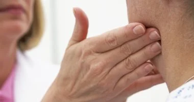 سرطان اللسان وسرطان الغدد الليمفاوية: دراسة تكشف عن وجود علاقة.. وإليك نصائح الأطباء.