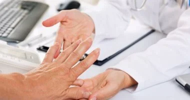 علامات تحذيرية: كيف يكشف اعتلال الأعصاب السكري عن نفسه مبكرًا؟