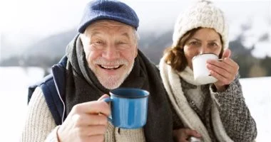 نصائح ذهبية لكبار السن: كيف تحافظ على صحتك في موجة الحر؟